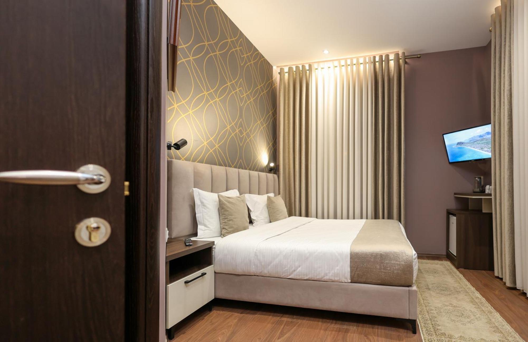 Hotel Mimani Berat Exterior photo