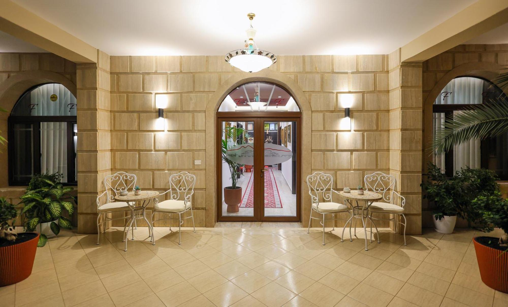 Hotel Mimani Berat Exterior photo
