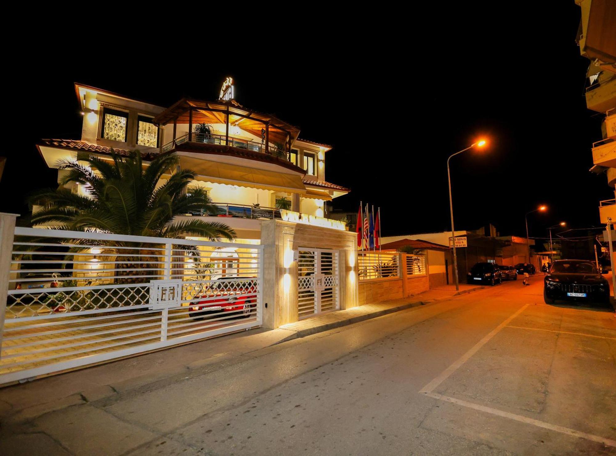 Hotel Mimani Berat Exterior photo